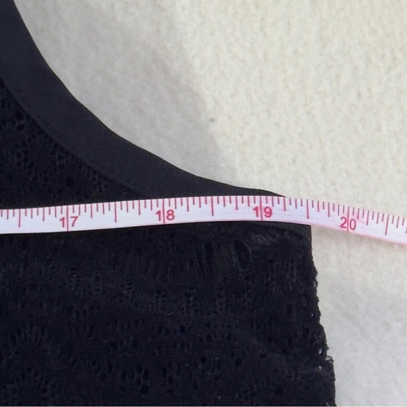 LOFT Black Lace Sleeveless Top - Size Medium - Picture 7 of 10